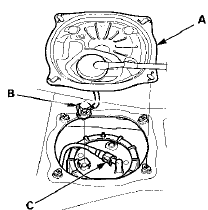 5. Disconnect the fuel tank unit 4P connector (B).