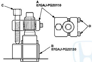 9. Fully seat the mainshaft by tapping its end using a