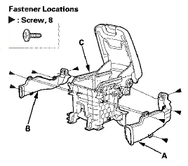 6. With rear ventilation: Close the console armrest.