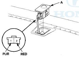 2. Turn the ignition switch to ON (II). Measure the