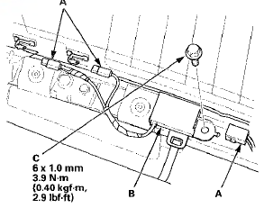 3. Remove the bolt (C) and the AM/FM antenna