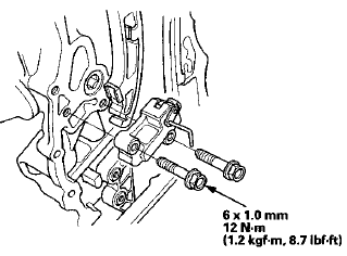 11 Remove the pin or lock pin from the auto-tensioner.