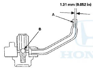 2. Carefully install the oil jet. The mounting torque is